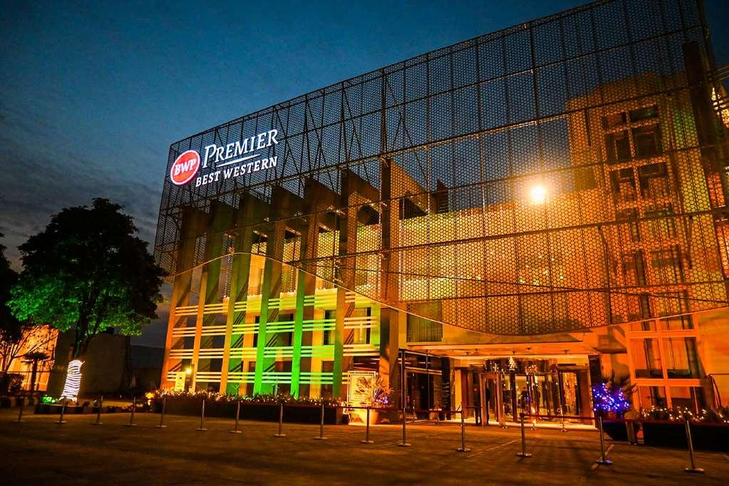 Best Western Premier Islamabad Hotell Exteriör bild